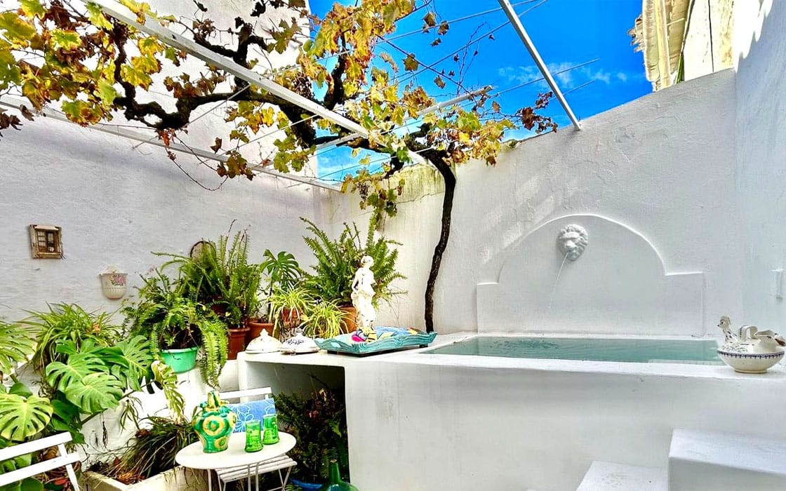 Stilvolles Stadthaus mit privatem Pool-Patio in Andalusien für 160.000€