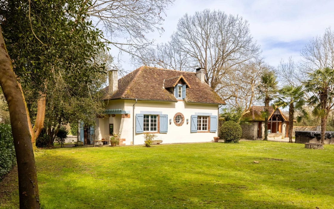 Romantisches Landhaus mit historischer Orangerie in Südwestfrankreich für 247.500€