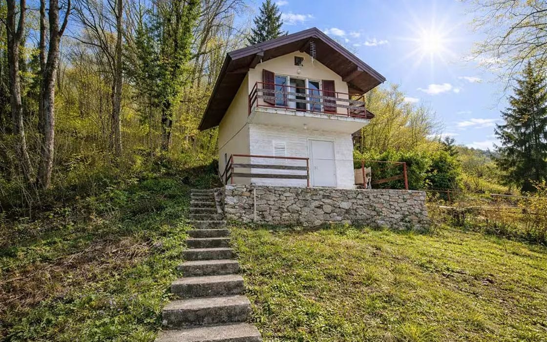 Ferienhäuschen mit Flussblick in Kroatien für 55.000€