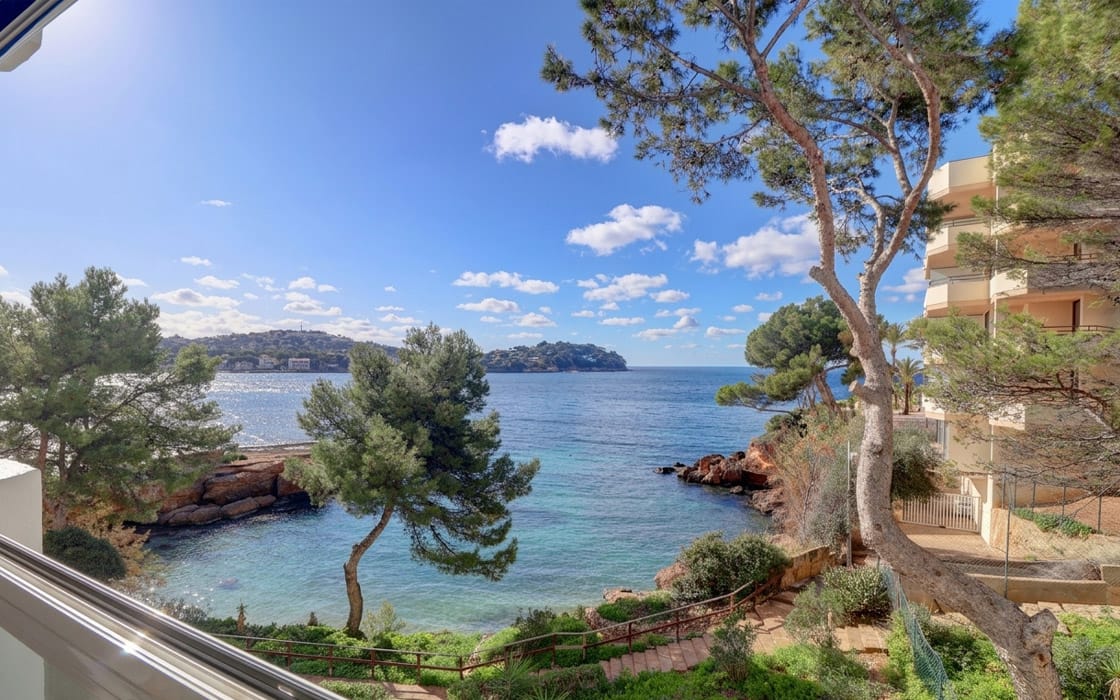 Helles Apartment mit direktem Meerblick auf Mallorca für 290.000€