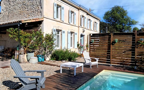 Charmantes Steinhaus mit Pool & Garten in der Gironde für 296.800€