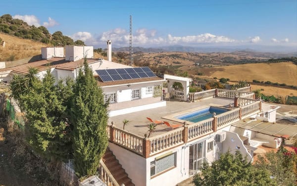 Autarke Finca mit endlosem Panoramablick in Andalusien für 249.000€