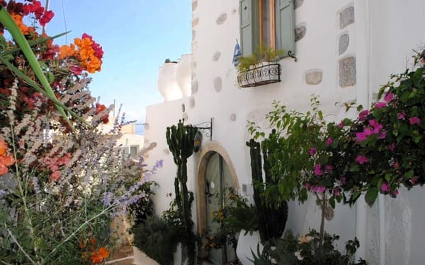 Möbliertes Steinhaus mit Dachterrasse im Osten Kretas für 229.000€