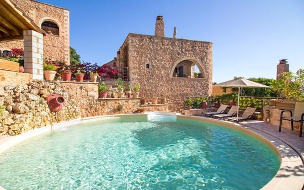 Historische Steinvilla mit Panoramablick auf Kreta für 265.000€