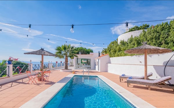 Stilvoll renoviertes Landhaus mit Meerblick-Pool an der Costa Tropical für 399.000€