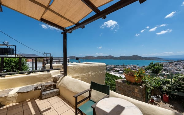 Charmantes Steinhaus mit Meerblick-Dachterrasse auf Kreta für 295.000€