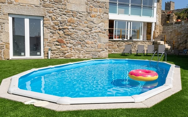 Dorfhaus mit Pool in Nordportugal für 170.000€