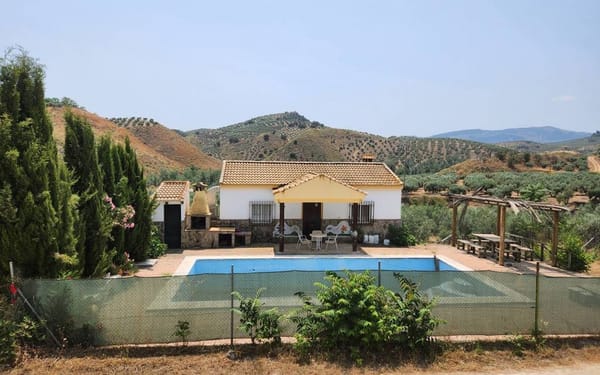 Vielseitiges Landhaus mit Pool & separatem Gästehaus in Andalusien für 120.000€